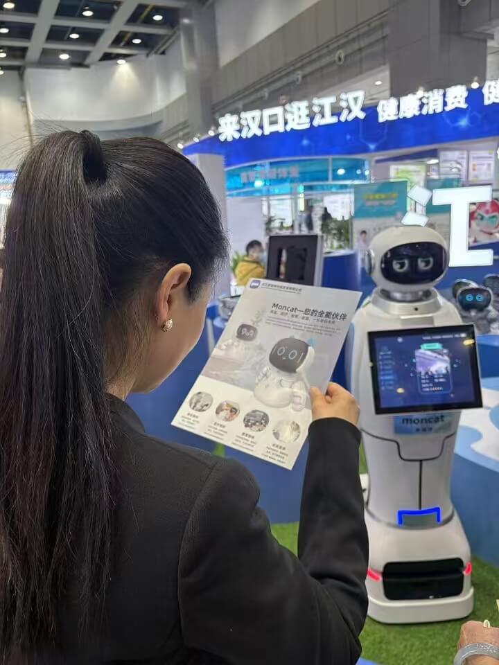 楷特智能亮相世界机器人数博会，收获多方合作意向